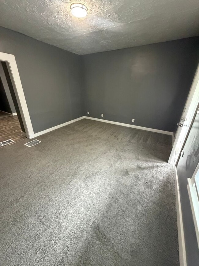 Photo - Freshly updated 3BR home!