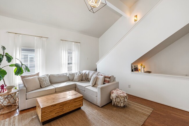 Photo - 1425 W 26th St Unit A