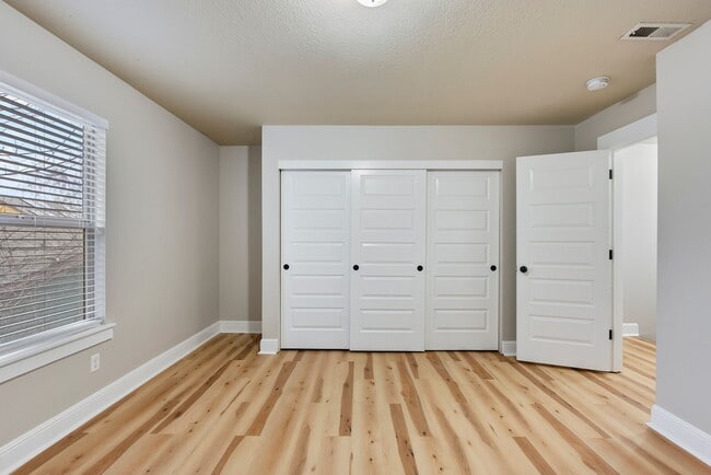 Photo - 3BR/2.5 Bath Townhome