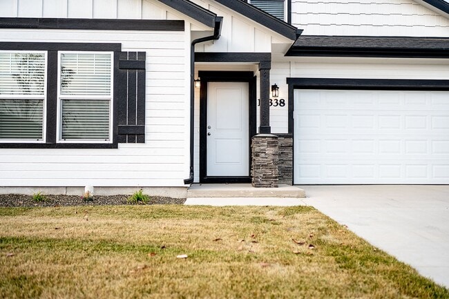 Photo - 4 bed 2 bath with bonus room