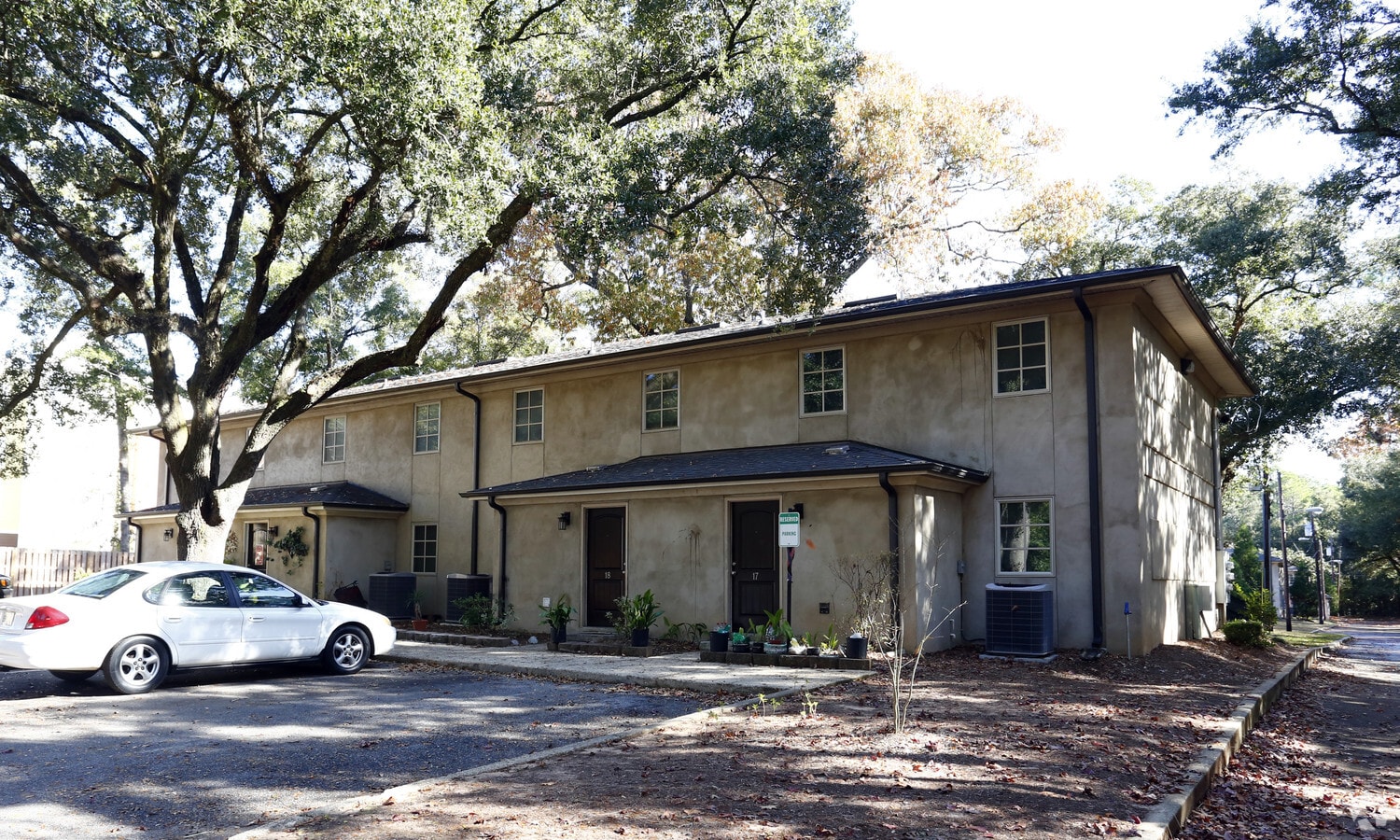 Photo - Willow Creek Apartments I