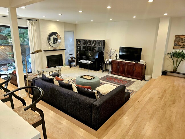 Photo - 1935 Everidge Ct