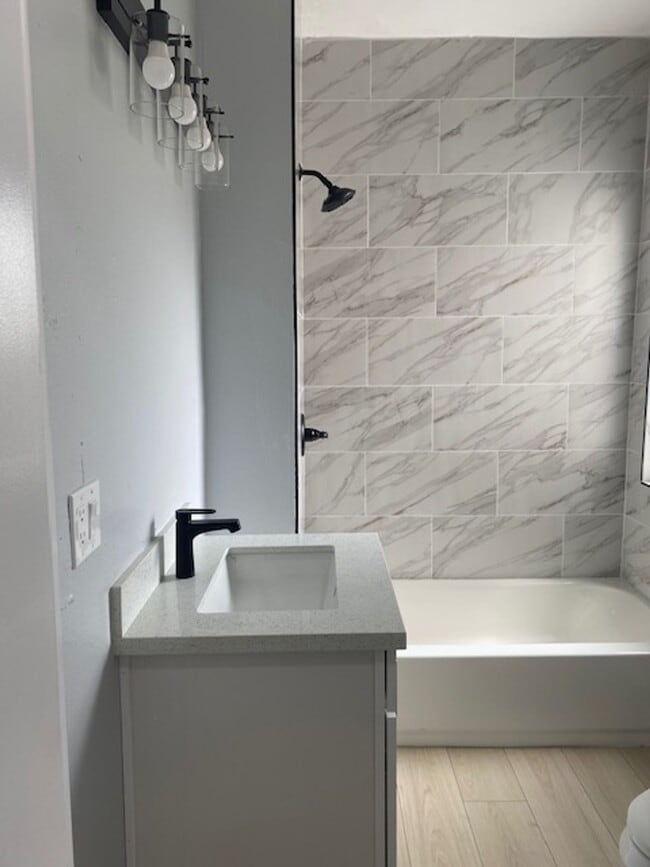 Photo - 1984 Park Grove Ave