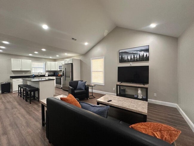 Photo - 810 Carson St Unidad ID1331737P