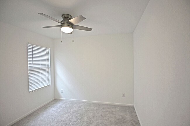 Photo - 14709 Mudstone St