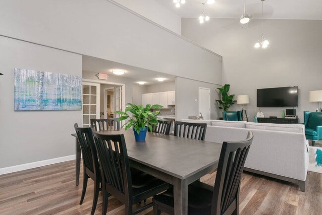South Winds Apartments