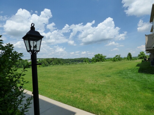Photo - 2703 Pointe View Dr