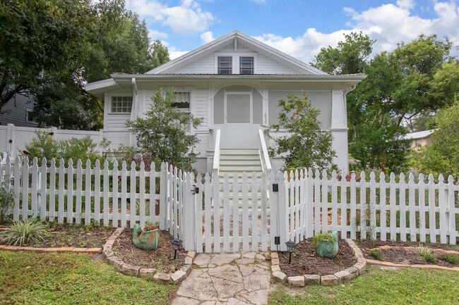 Photo - 1056 Stevens St