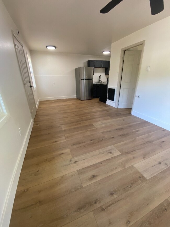 Building Photo - 120D Bellerive Blvd Unit D