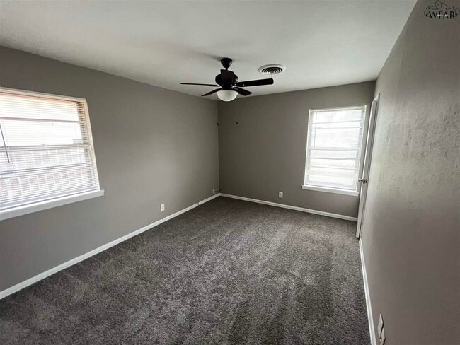 Photo - 4704 N Shore Dr