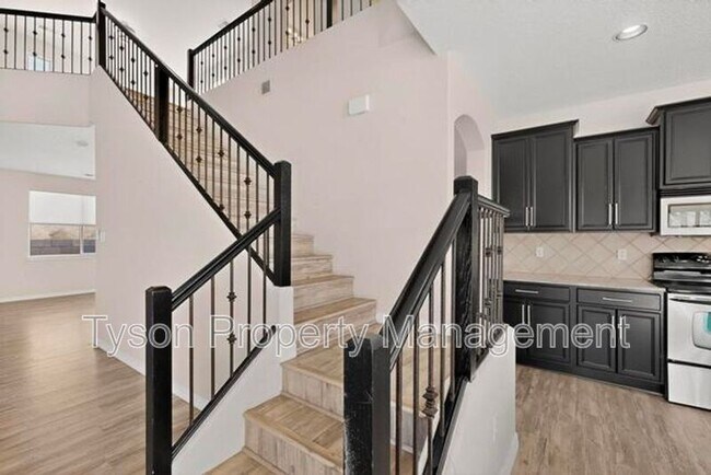 Photo - 8523 Waterford Pl NE