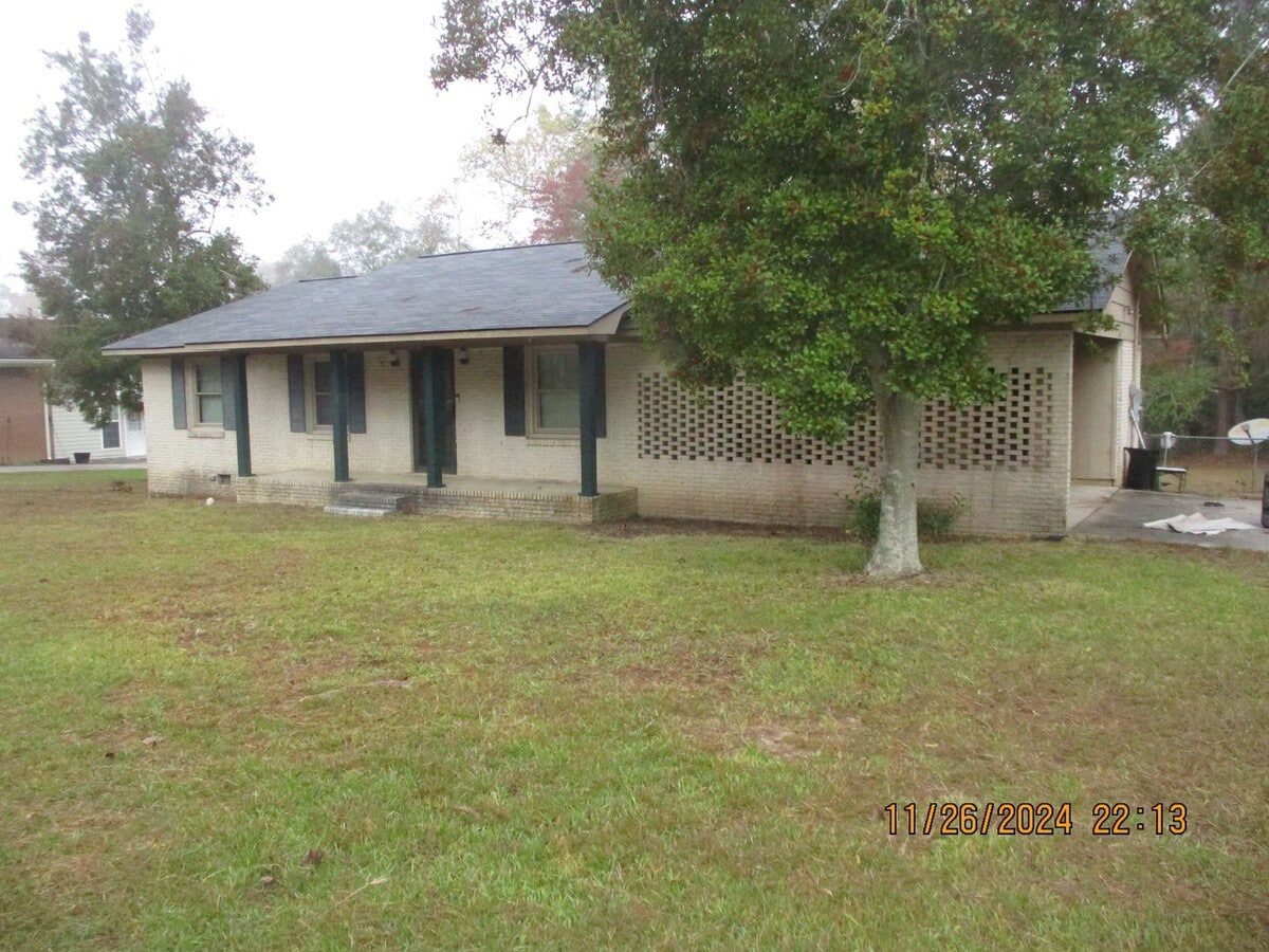 Photo - 312 Miles St House