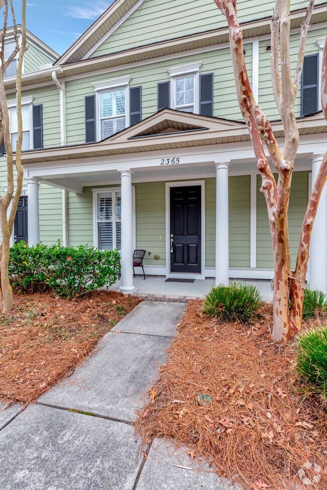 Building Photo - Immaculate Townhome in Dunes West