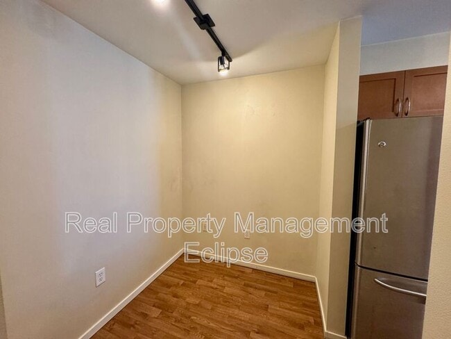 118 107th Ave NE Unit B114
