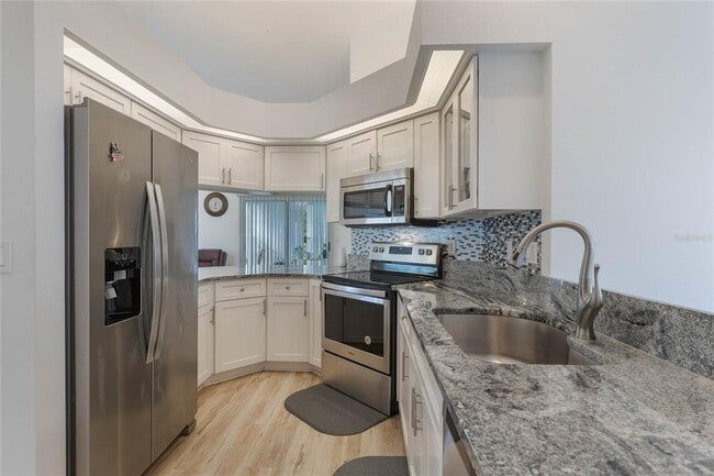 Photo - 615 Juniper Way