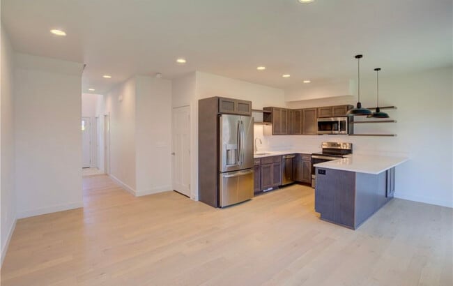 Photo - Townhouse 911