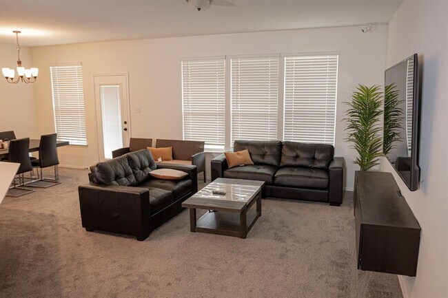 Photo - 13808 Eleanor Roosevelt St