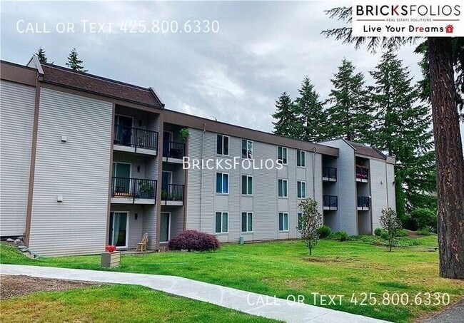 Photo - Prime Bellevue Condo, conveniently located... Unidad F-06