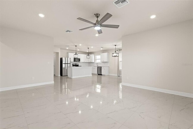 Photo - 9256 Royal River Cir