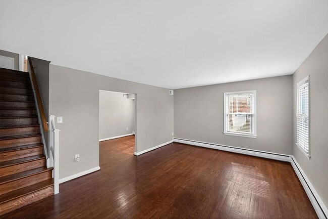 Photo - Spacious Townhome with driveway