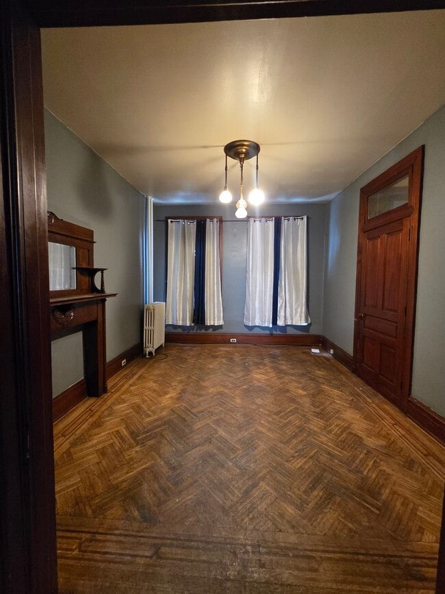 Photo - 28 S Hartley St