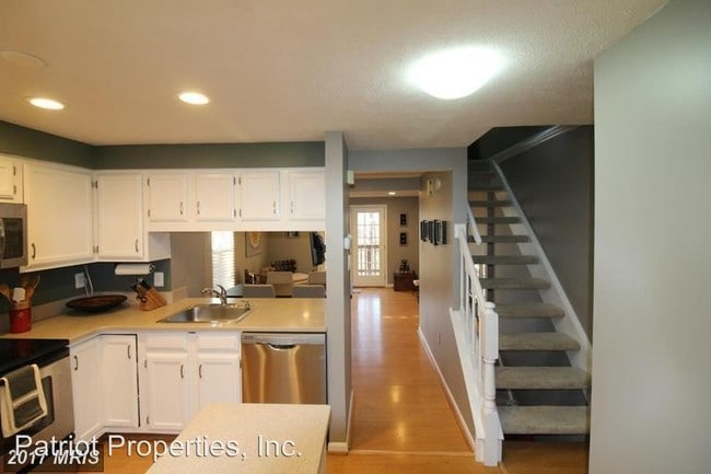 Photo - 2 br, 2 bath House - 1570 Woodcrest Dr.