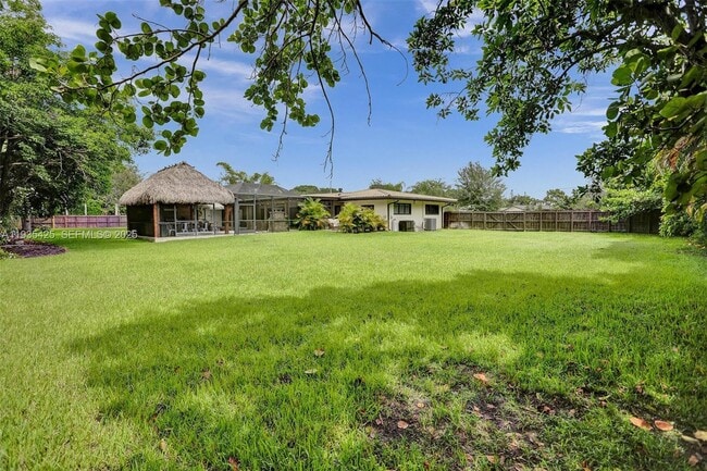 Photo - 9890 SW 138th St