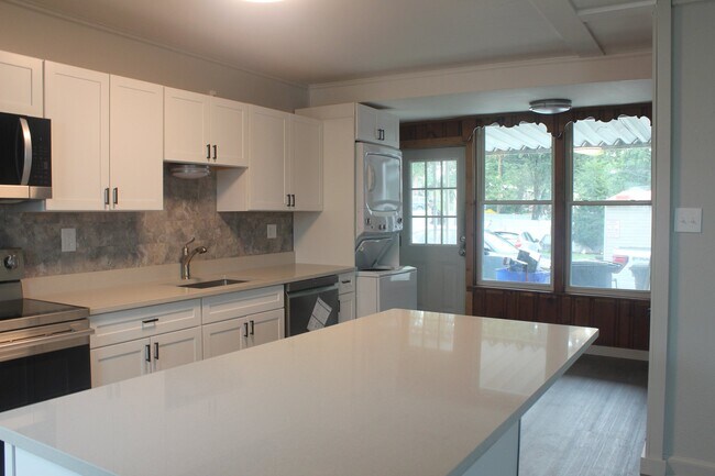 Photo - 345 W Market St Unidad 3