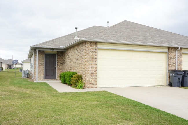 Building Photo - RSI 3508 - 3510G (EM*) Unit (3508)