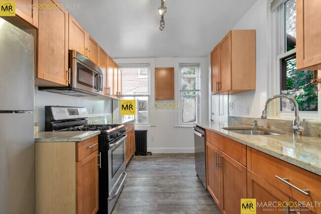 Photo - 5 Murdock Ter