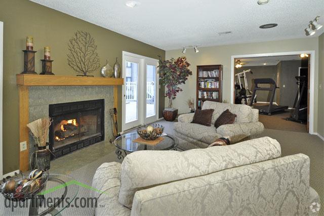 Clubhouse - Bristol Pointe Apartments