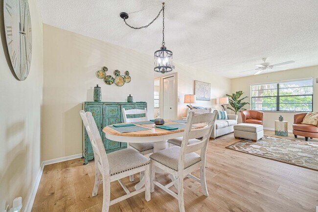 Photo - * Renovated 1/1 Condo ~ Annual Lease, Whis... Unit 107