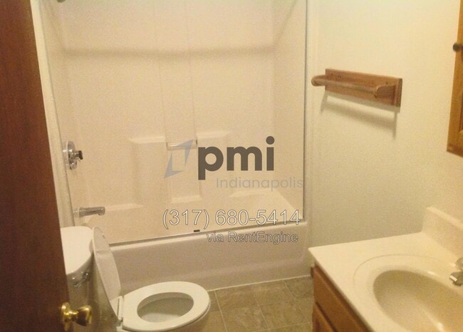 Photo - 315 E 11th St