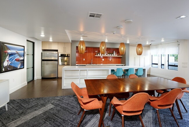 Photo - 5600 Wilshire