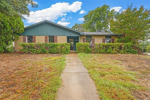 Building Photo - 848 Shenandoah Dr