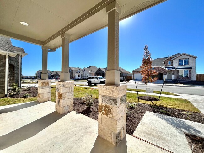 Photo - Spacious Modern 4/BR 3/BA Home with Stunning Features!