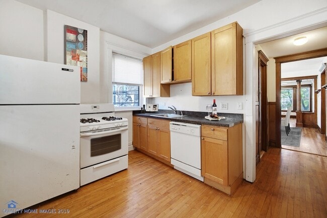 Photo - 2774 N Kenmore Ave Unit M09R