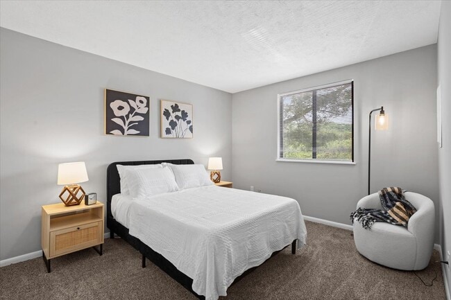 2 BR 1 Bath Premium - Renovated - 925 Sq ft - 2nd floor