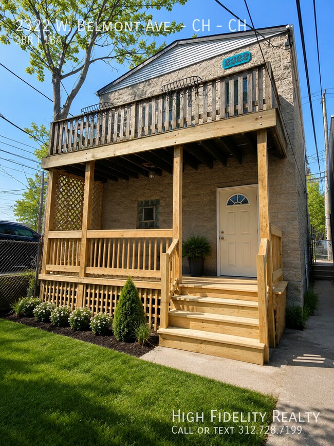 Building Photo - 2322 W Belmont Ave Unit CH