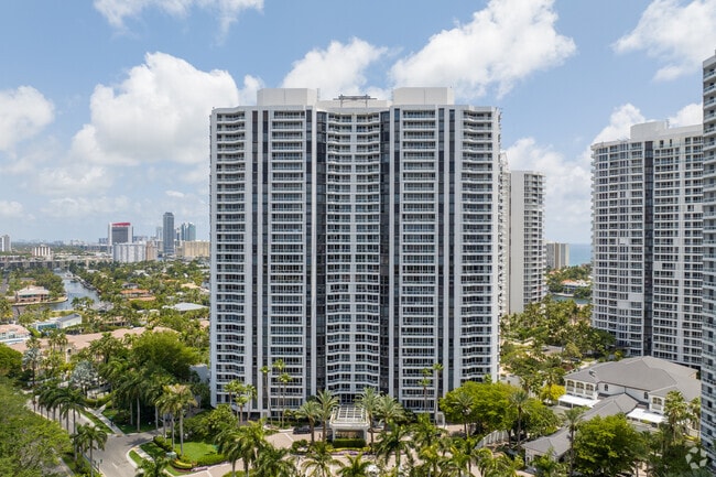 Photo - North Tower at the Point