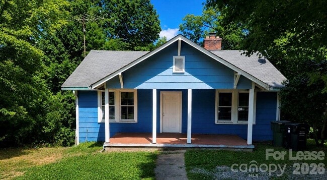 Building Photo - 975 Old Charlotte Rd SW