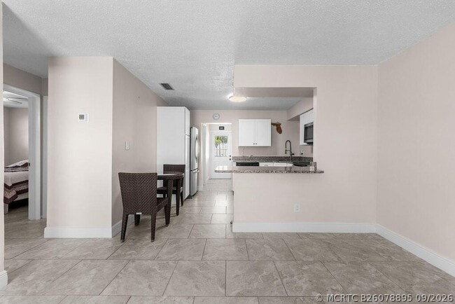 722 Granada St