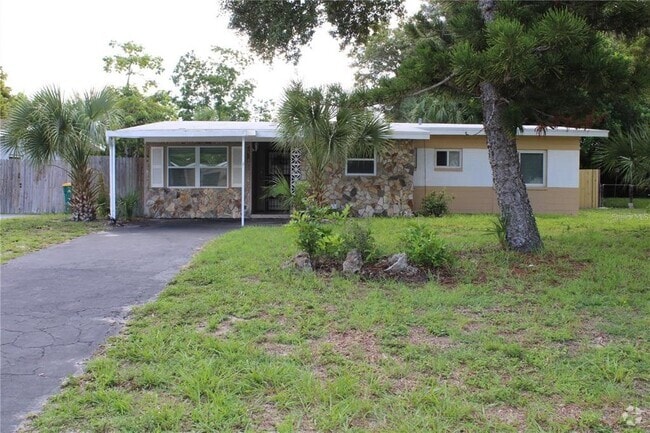 Building Photo - 8859 Robin Rd Rental