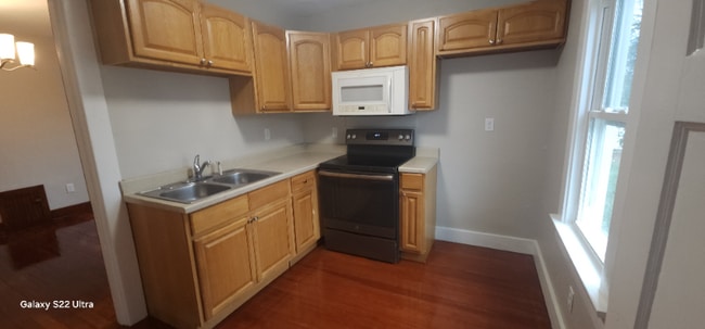 Photo - 2428 Nill Ave