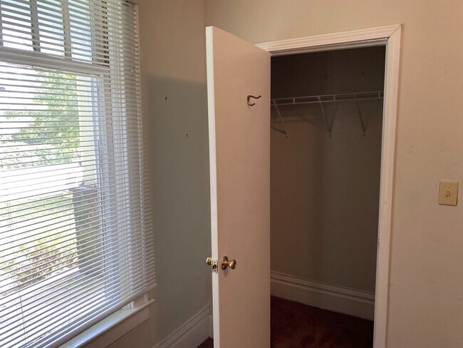 Photo - 416 E Maxwell St