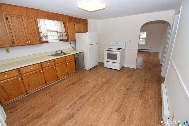 159 Main St Unit B