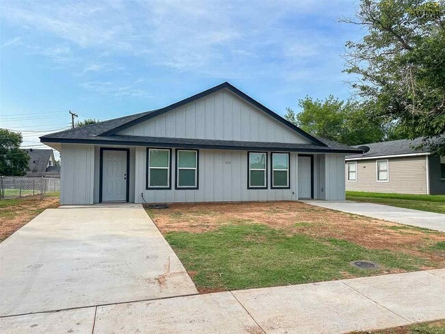 Photo - 223 Loch Lomond Dr Rental