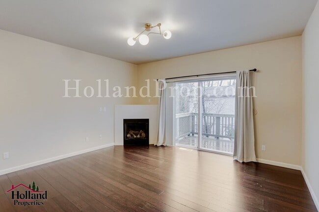 Photo - Stylish 3-Bedroom Portland Home with Fireplace, Garage & Modern Conveniences