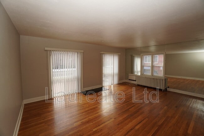Photo - 935 E 8th Ave Unidad #1