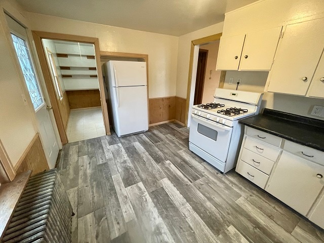 Photo - 810 3rd Ave NW